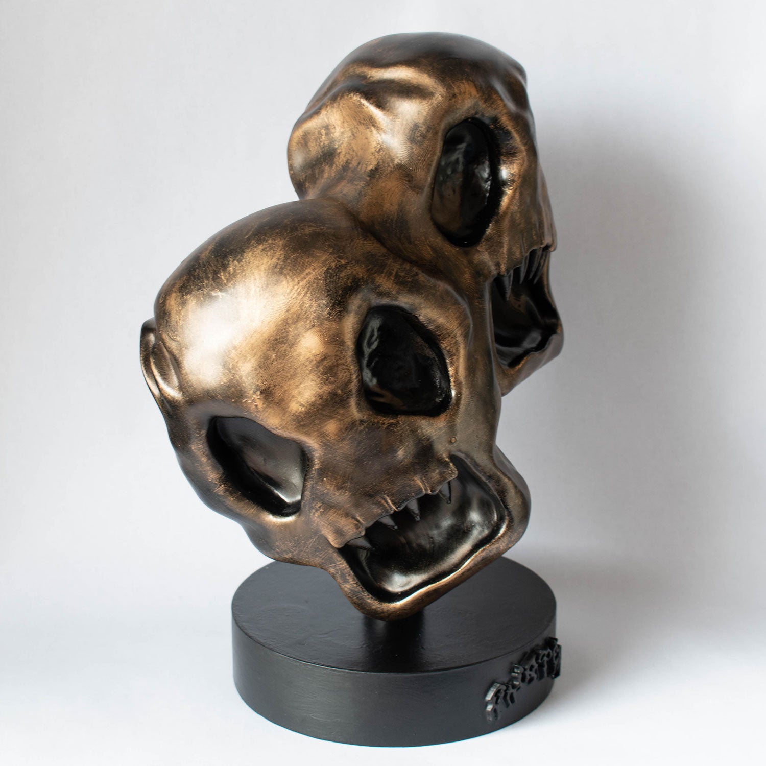 n°001 • Loharoa • Dual Skull Artifact