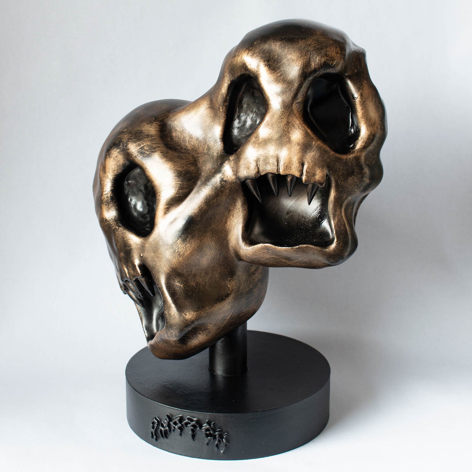 n°001 • Loharoa • Dual Skull Artifact